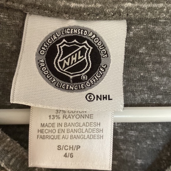 NHL Gray Womens Wild Sweatshirt Hoodie - Picture 3 of 4